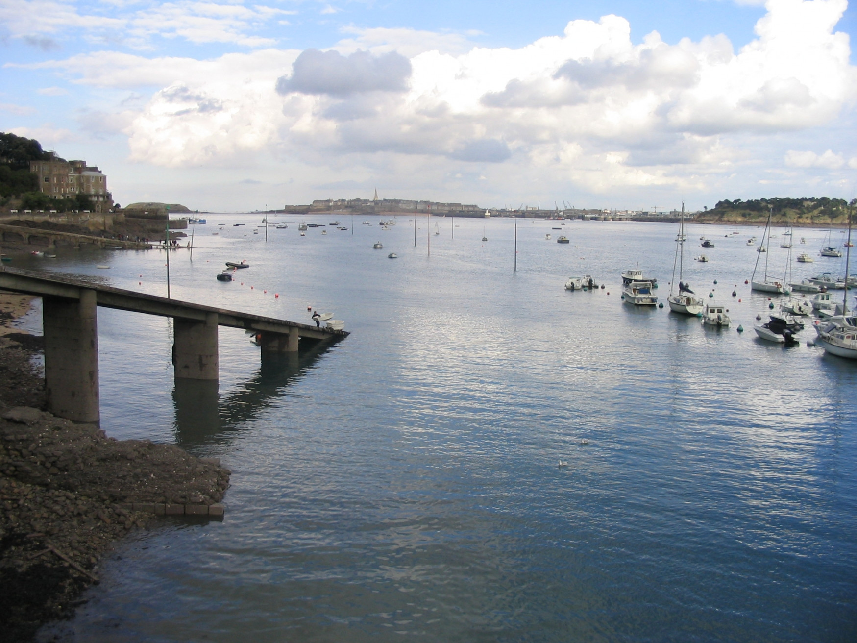 Море в Динарде, Франция. Фото 4 – фотографии Франции