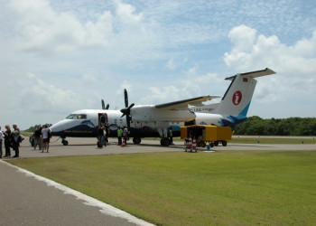 Самолет в Гаафу Даалу Атолл, Мальдивы – фотографии Мальдивских островов