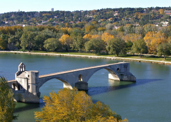 Река в Авиньоне, Франция – фотографии Франции