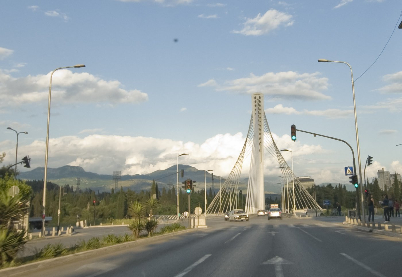 Дорога в Подгорица, Черногория – фотографии Черногории