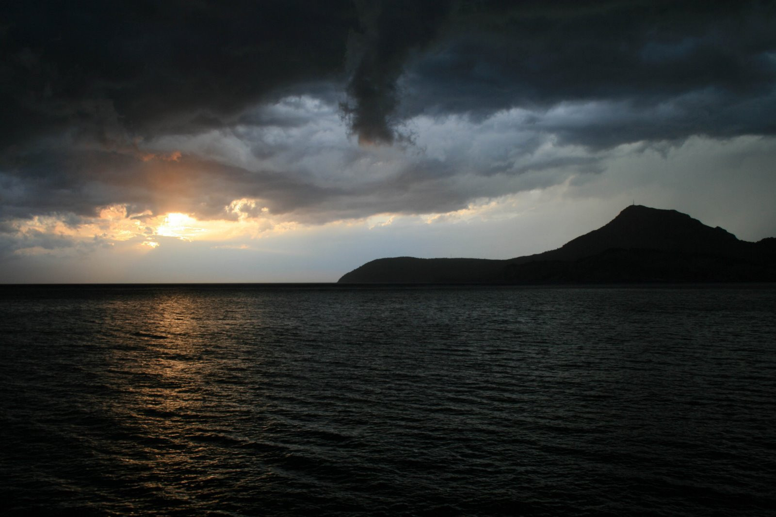 Закат в Сутоморе, Черногория. Фото 1 – фотографии Черногории