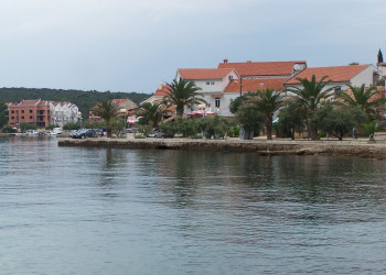 Набережная в Петрчане, Хорватия. Фото 5 – фотографии Хорватии