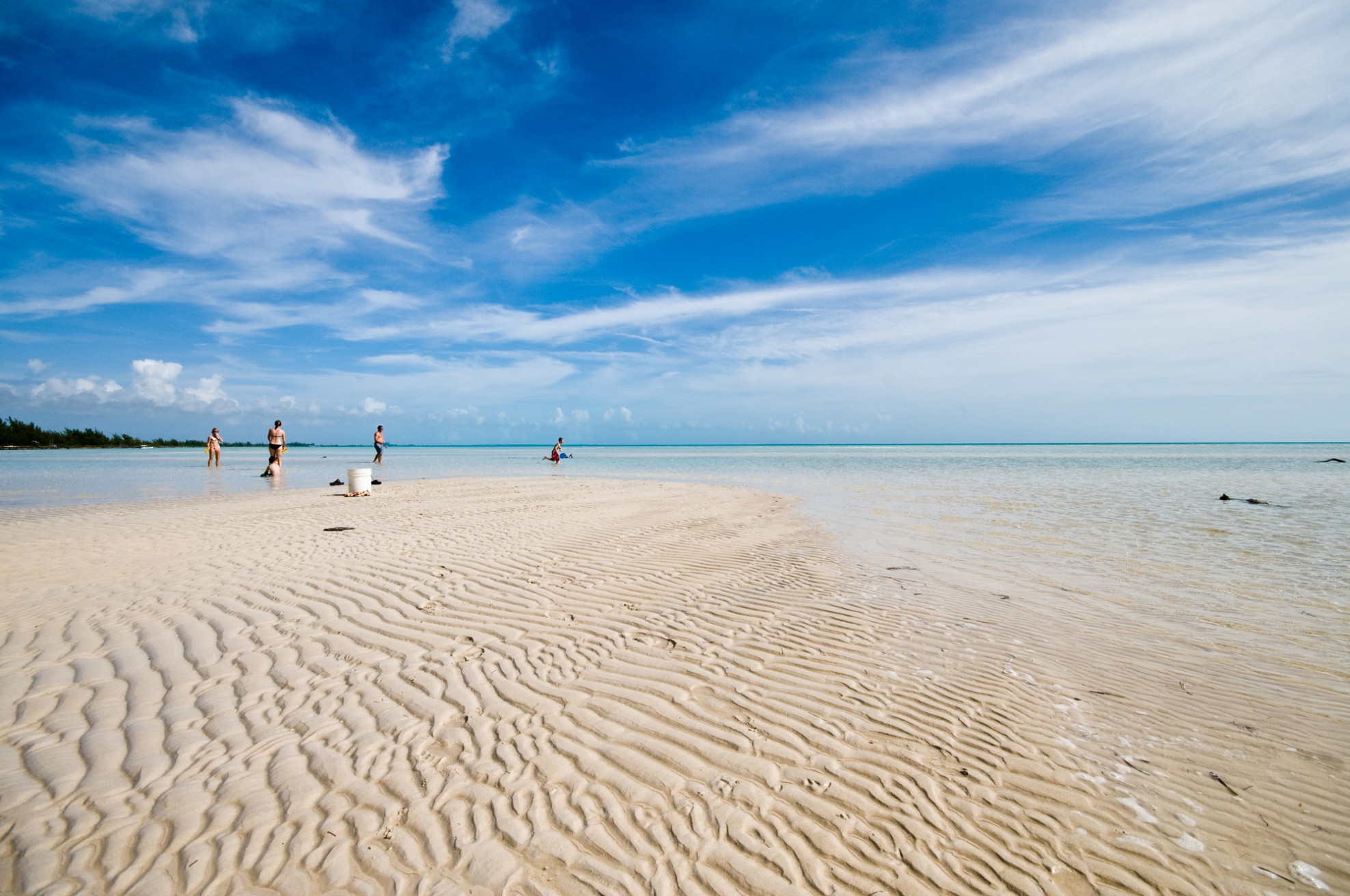 Розовый пляж на острове, Багамские острова. Фото 30 – фотографии Багамских островов