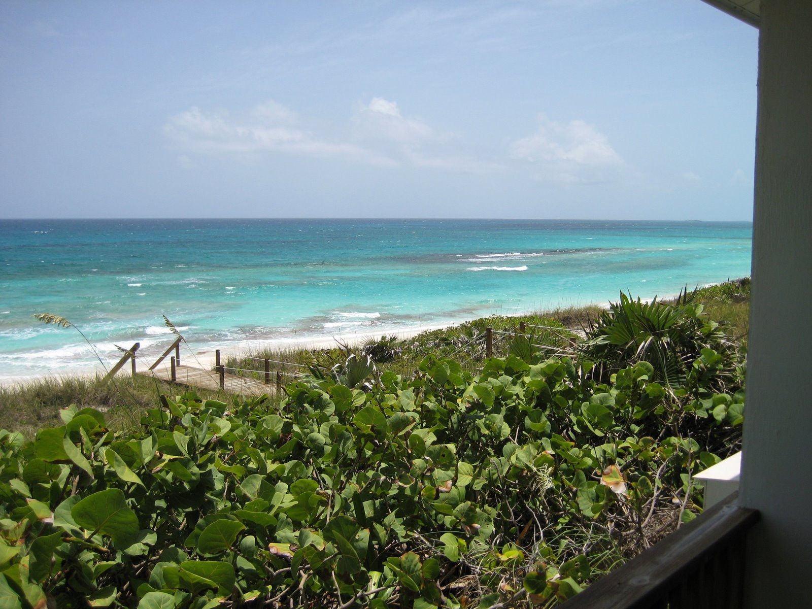 Море на острове Эксума, Багамские острова. Фото 1 – фотографии Багамских островов