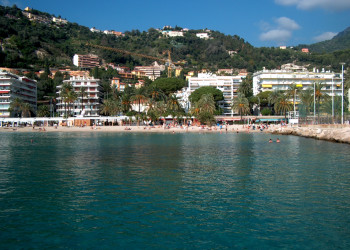 Отели на пляже в Ментоне, Франция. Фото 6 – фотографии Франции