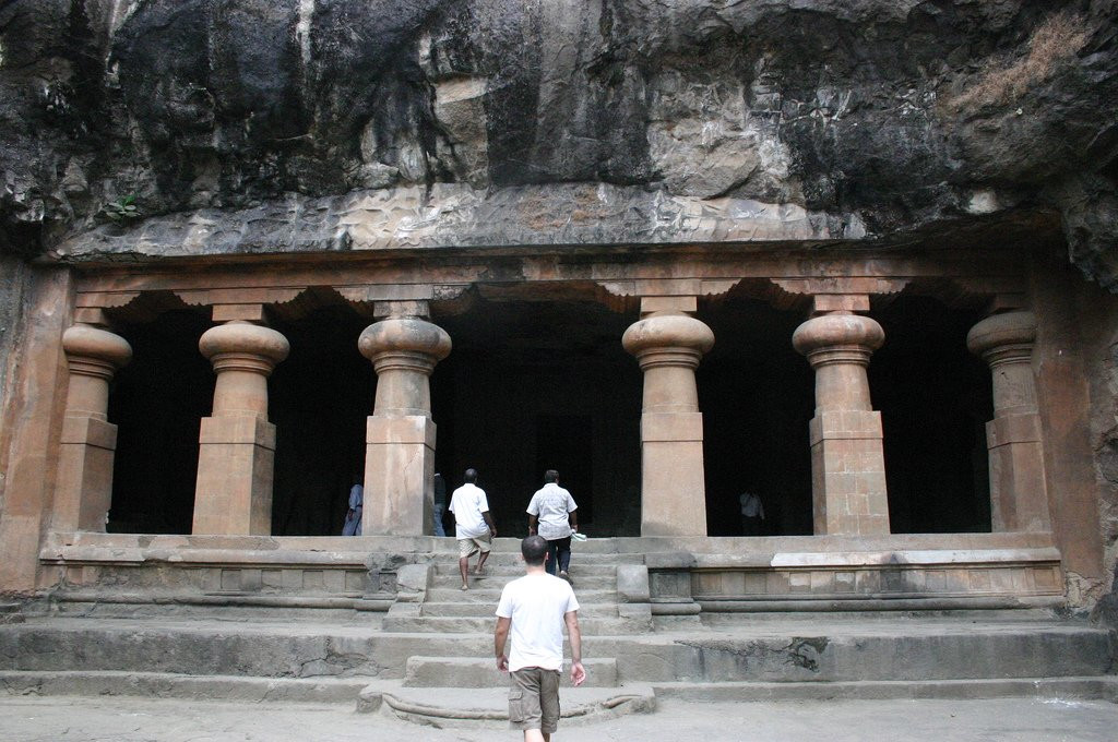 Пещерный храм на острове Элефанта – фотографии Индии