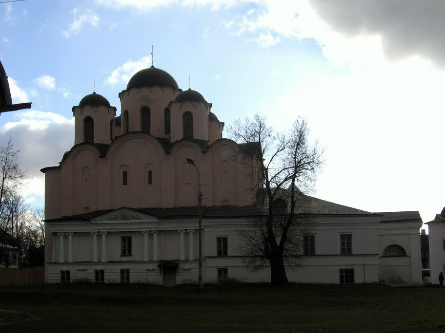 Николо-Дворищенский собор в Великом Новгороде, Россия. Фото 15 – фотографии России