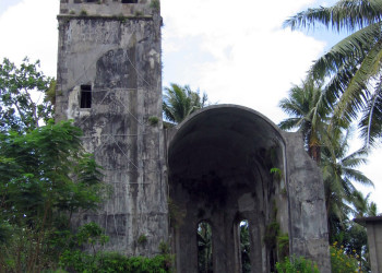 Старая церковь в Понпеи – фотографии Федеративных Штатов Микронезии