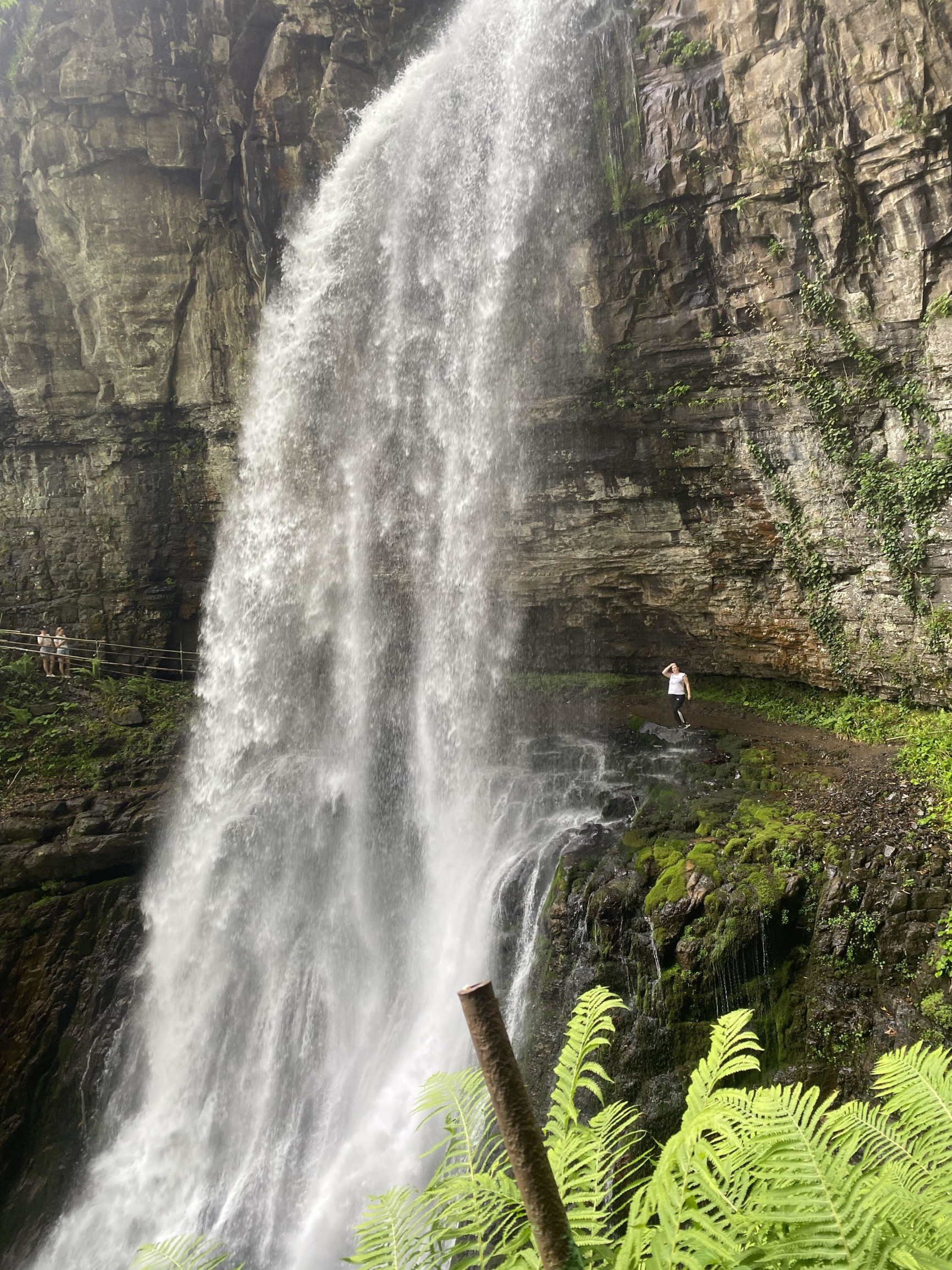 Водопад Великан – фотографии