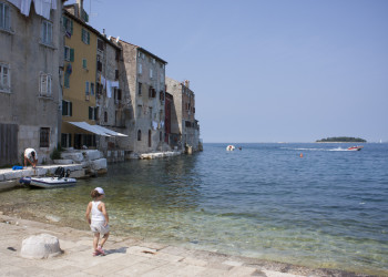 Пляж в Ровинь, Хорватия. Фото 8 – фотографии Хорватии