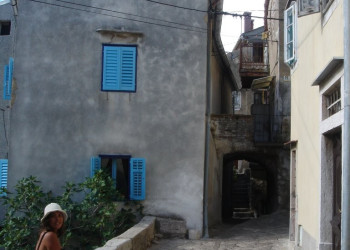 Дома в Врбник, Хорватия. Фото 9 – фотографии Хорватии