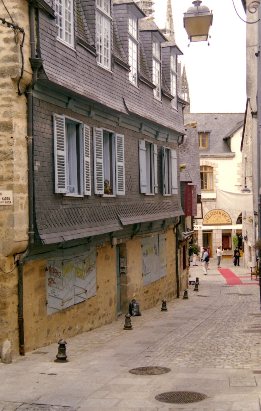 Улица в Кемпере, Франция. Фото 1 – фотографии Франции