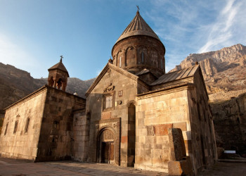 Церковь св. Рипсимэ, Эчмиадзин, Армения. – фотографии Армении