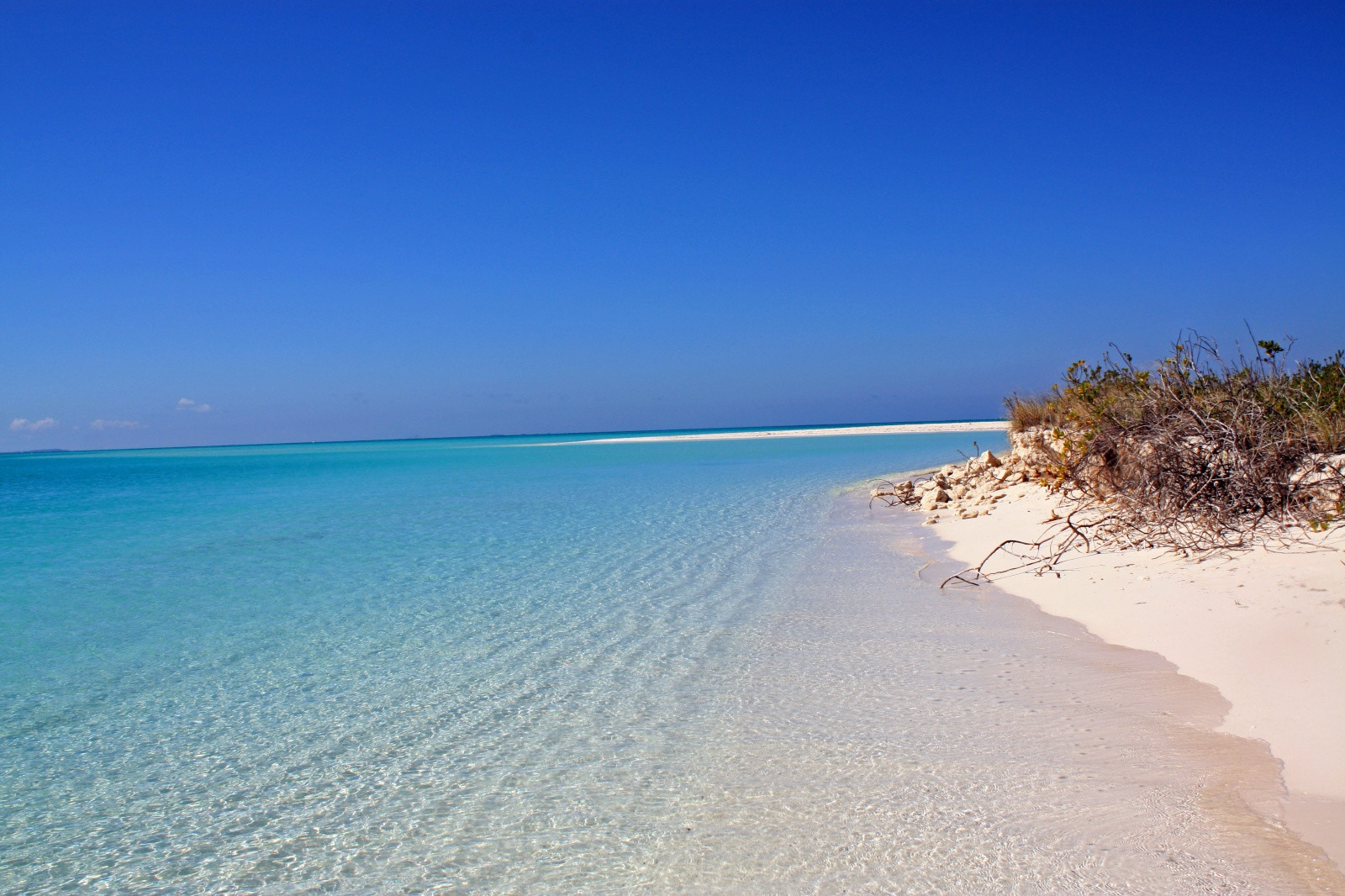 Пляжи Деллис-Кей (Dellis Cay) – фотографии Тёркс и Кайкос