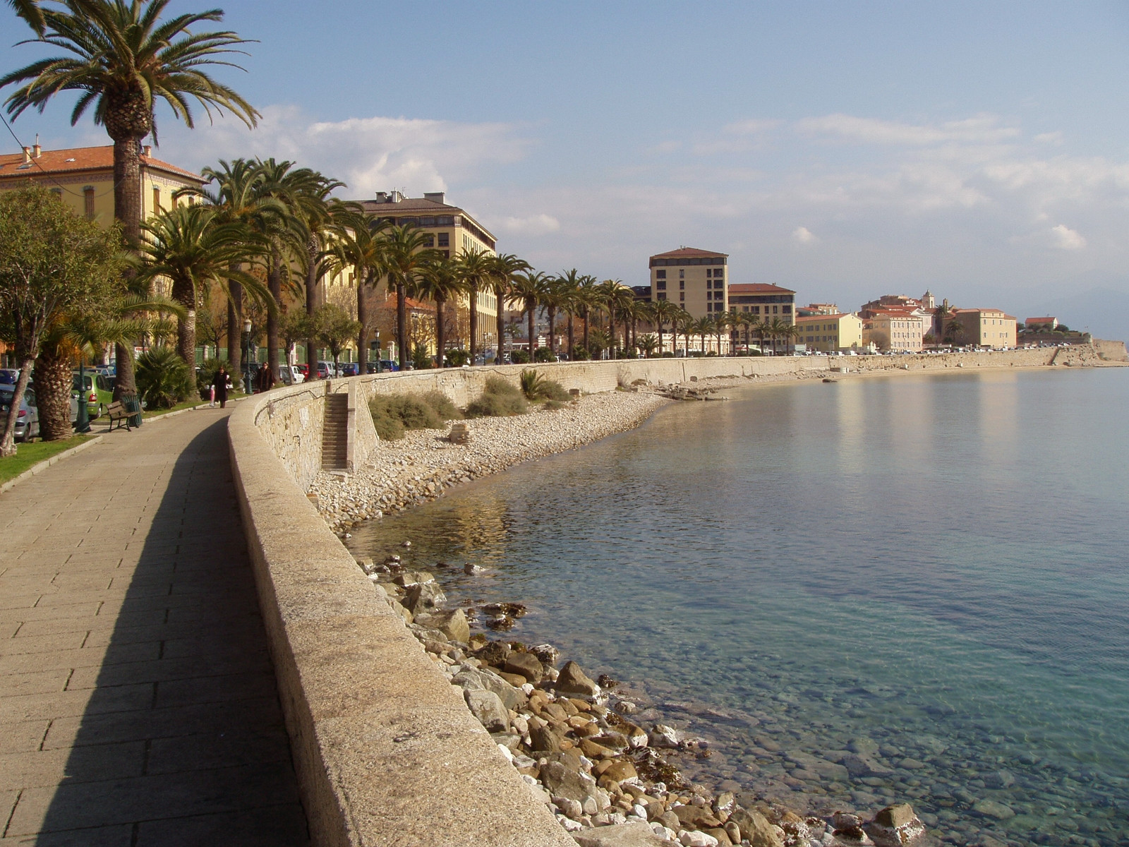 Набережная в Аяччо, Франция. Фото 1 – фотографии Франции