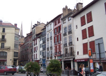 Дома в Байонне, Франция. Фото 10 – фотографии Франции