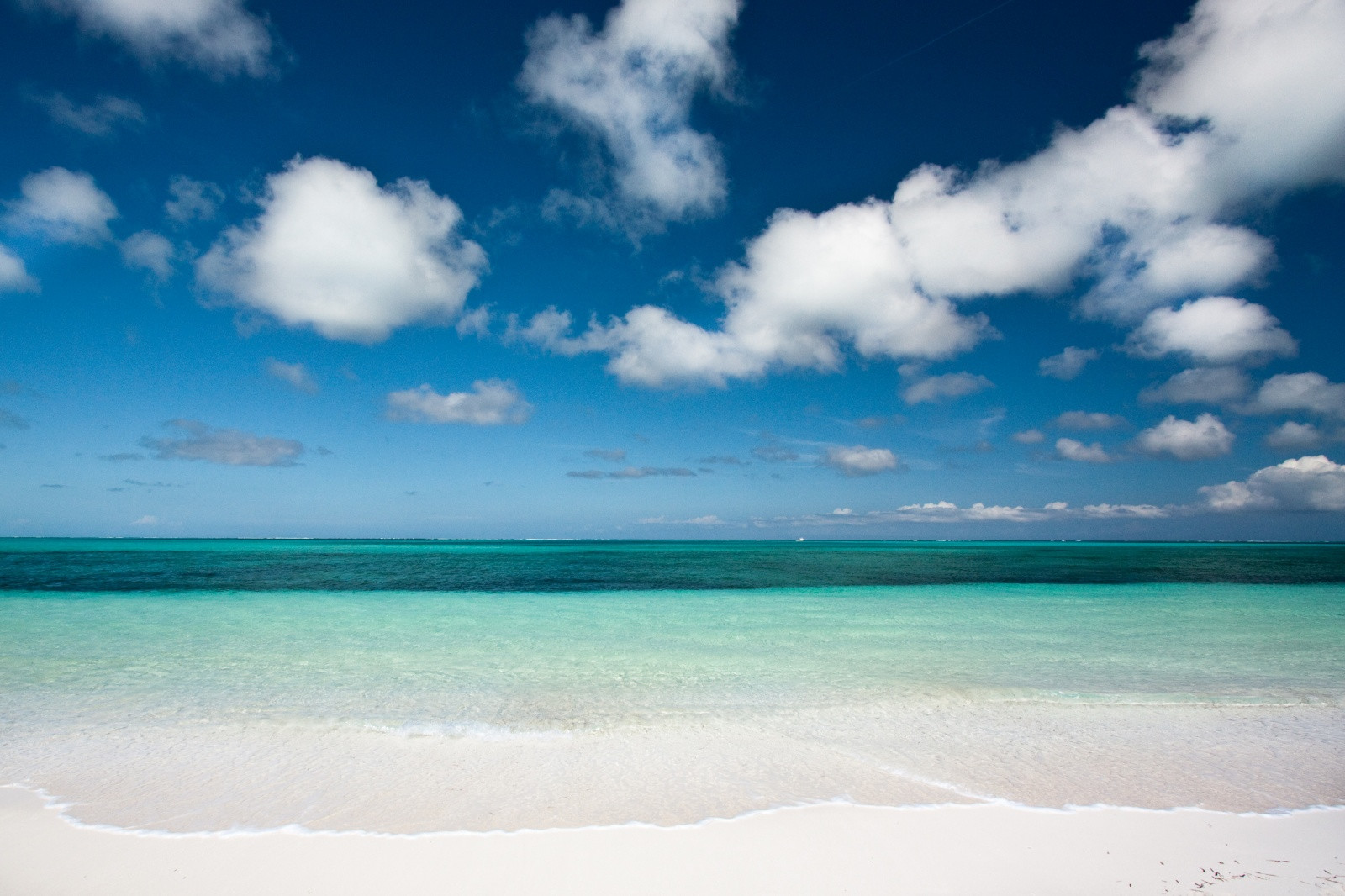 Пляжные пейзажи Провиденсиалеса – фотографии Тёркс и Кайкос