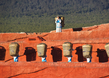 Грандиозный спектакль «Impression Lijiang» в 30 км от Лицзяна – фотографии Китая