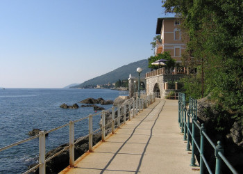 Набережная в Ловране, Хорватия. Фото 9 – фотографии Хорватии