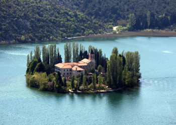 Остров в Крка, Хорватия – фотографии Хорватии