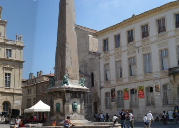 Достопримечательность в Арль, Франция. Фото 1 – фотографии Франции