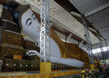 Статуя Будды Шветхальяуна – фотографии Мьянмы