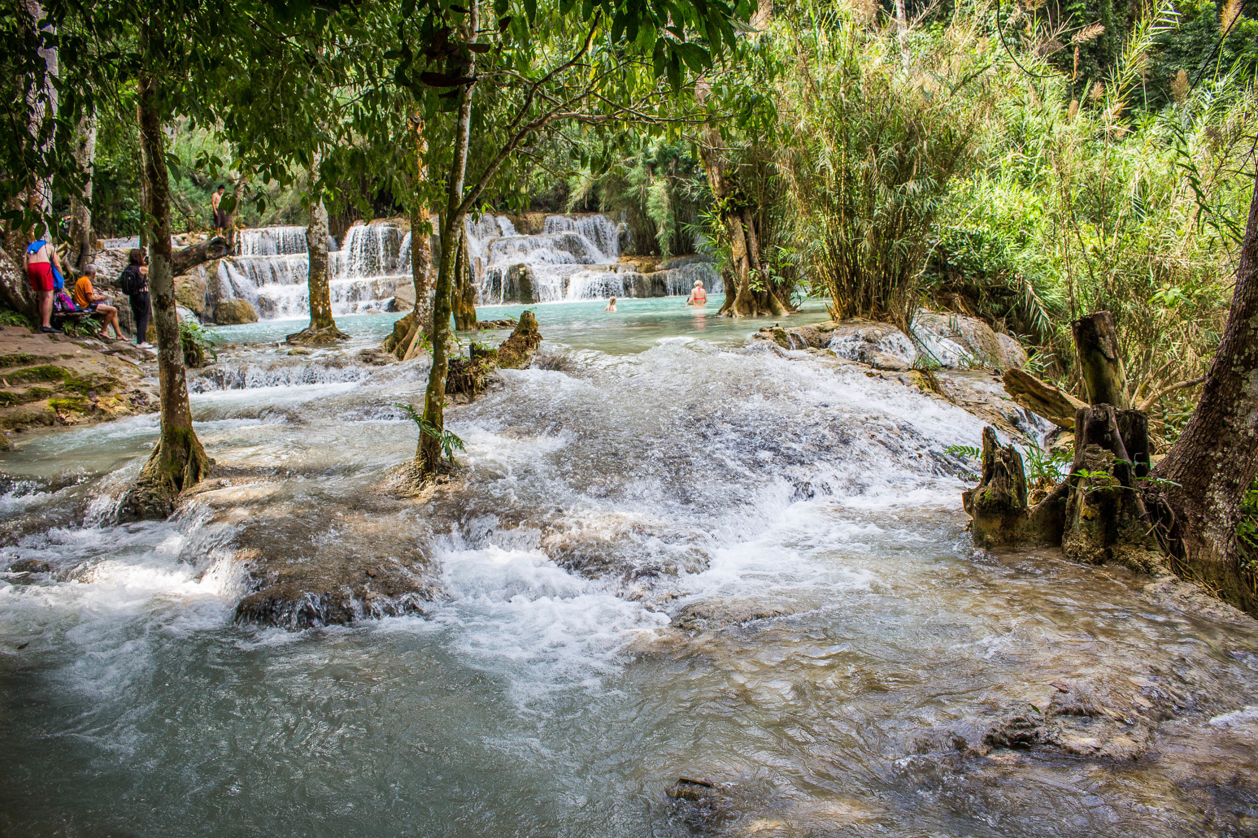 Приток. Водопад Куанг Си. Лаос – фотографии Лаоса