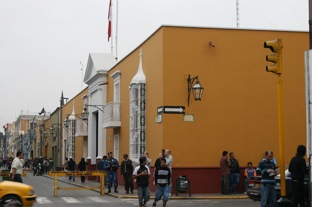 Каса-де-ла-Эмансипасьон (Сasa de la Emancipacion) – фотографии Перу