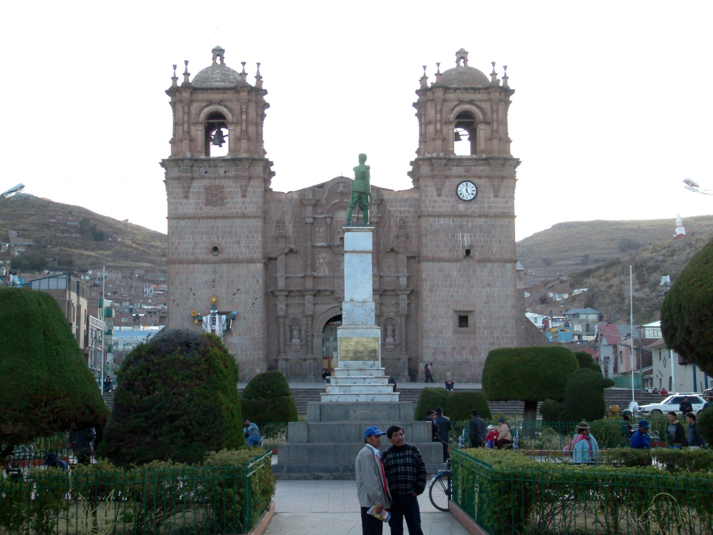 Церковь в Пуно – фотографии Перу