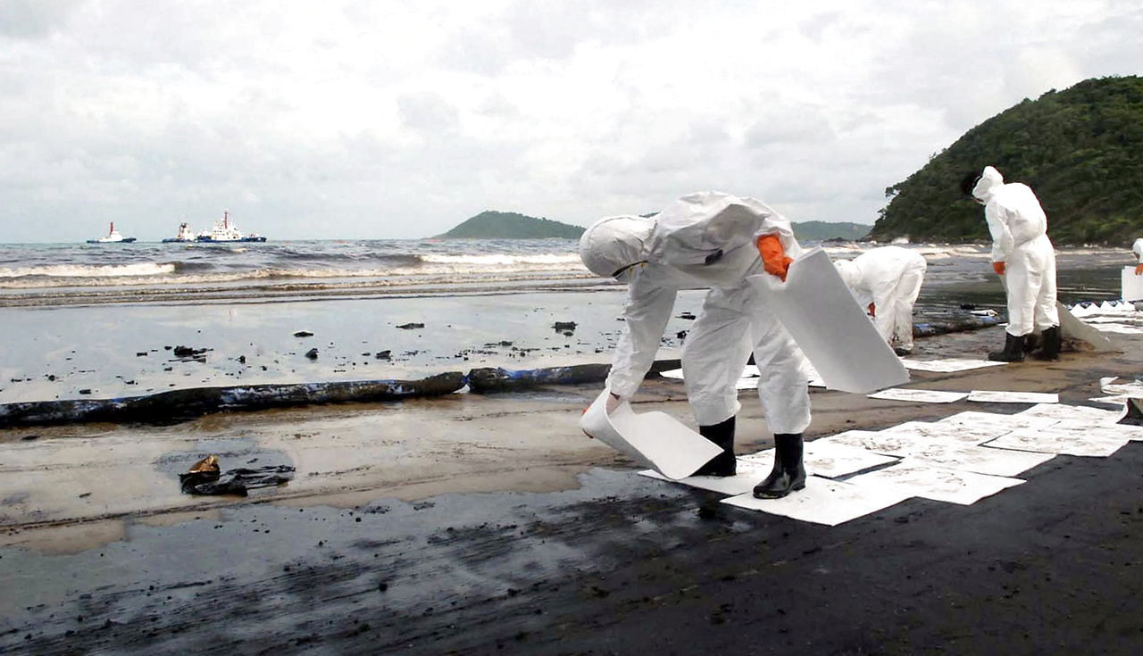 Разлив нефти в заливе Prao Bay. Июль 2013. Фото 14 – фотографии Таиланда