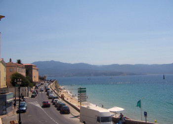 Набережная в Аяччо, Франция. Фото 6 – фотографии Франции
