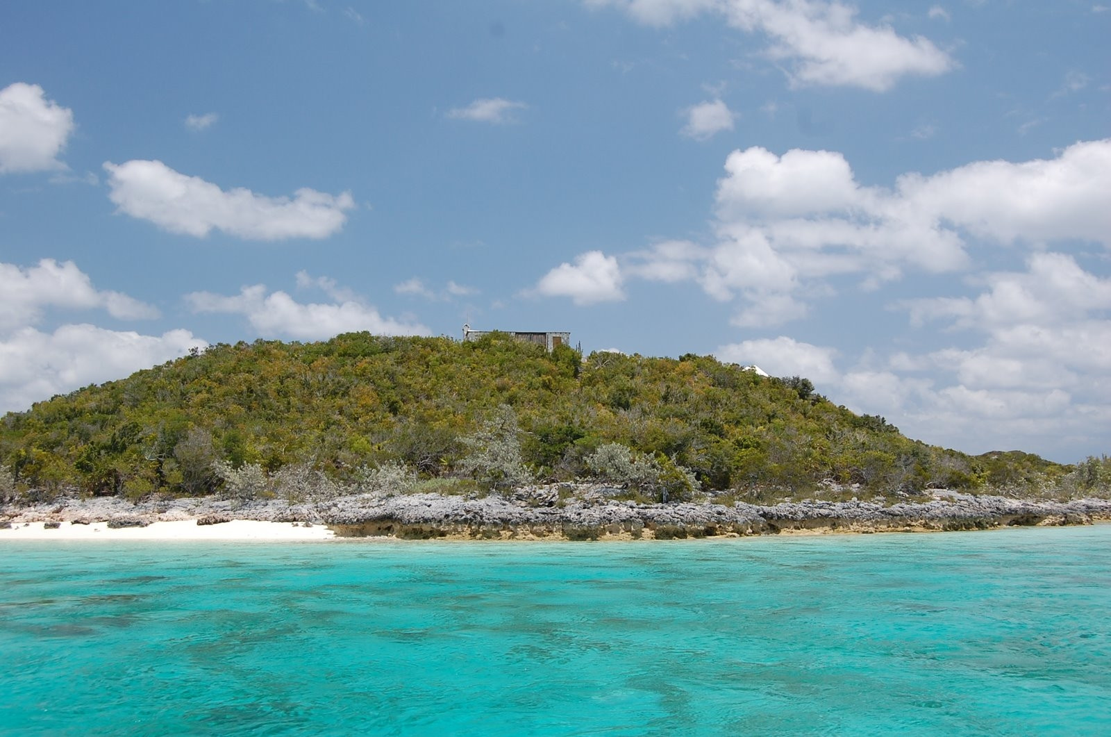 Скала на острове Эксума, Багамские острова. Фото 4 – фотографии Багамских островов