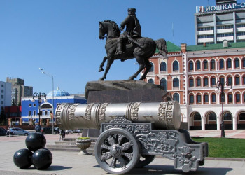 Площадь Оболенского-Ноготкова в Йошкар-Оле, Царь-пушка – фотографии России