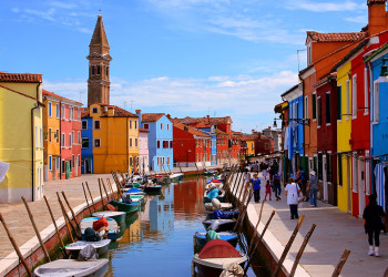 Живописный островной квартал Бурано в Венеции, Италия. Фото 1 – фотографии Италии