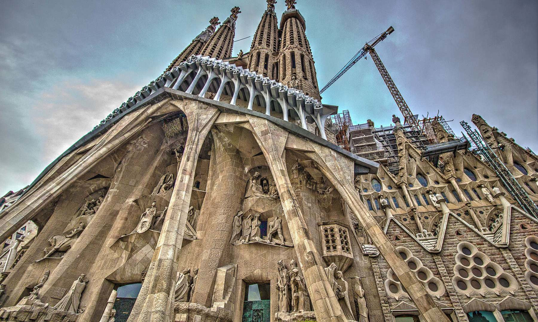 Храм Святого Семейства в Испании – фотографии Испании