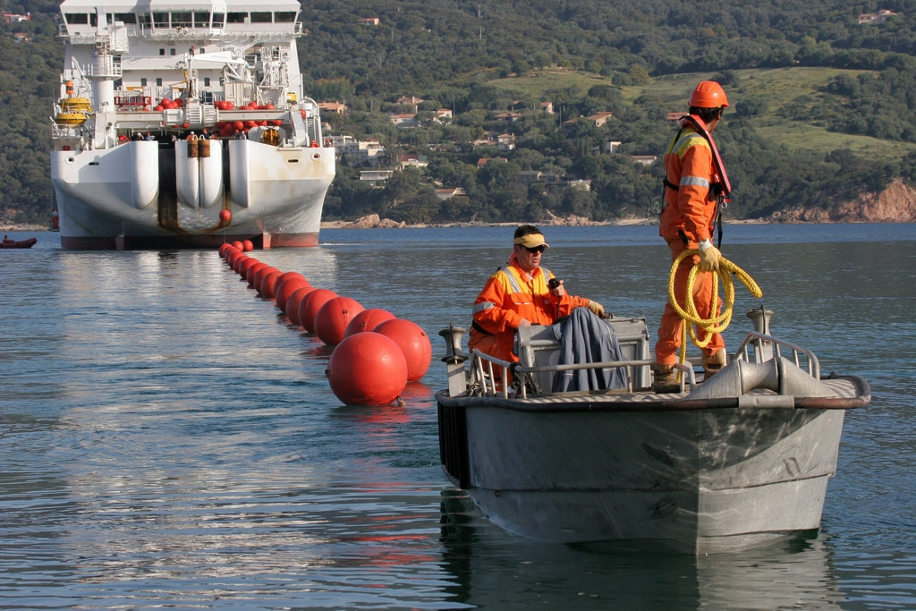 Корабль в Проприано, Франция – фотографии Франции