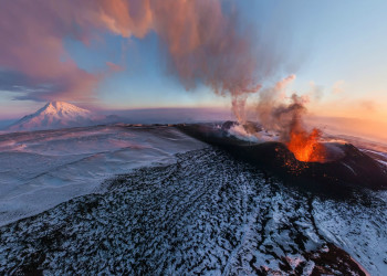 Извержение вулкана, Камчатка. Фото 1 – фотографии России