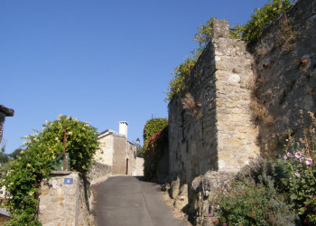 Улица в Шиноне, Франция. Фото 1 – фотографии Франции