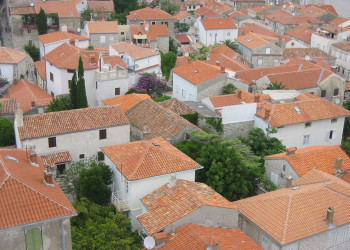 Крыши домов в Раб, Хорватия. Фото 16 – фотографии Хорватии