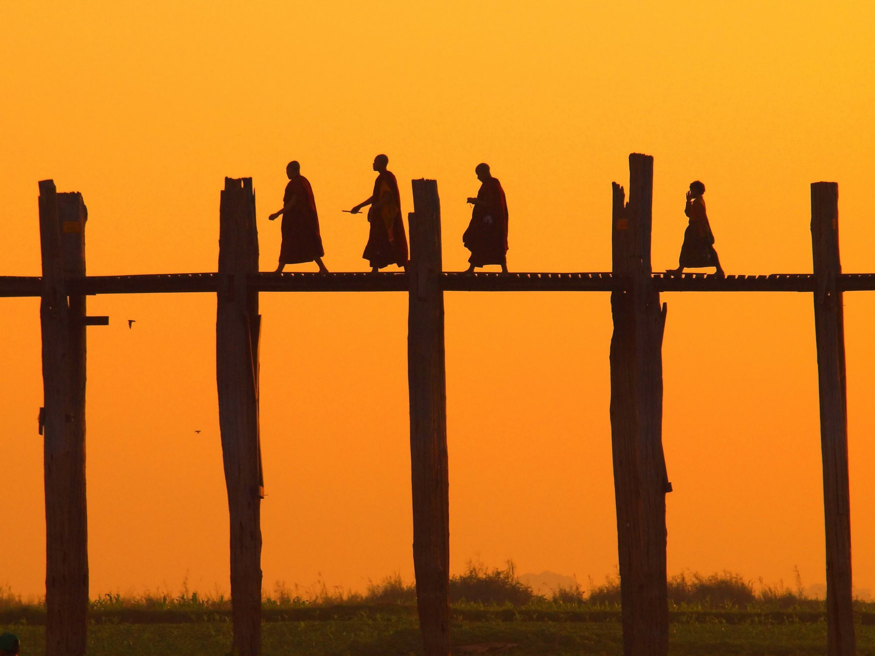 Мост У Бейн на закате – фотографии Мьянмы