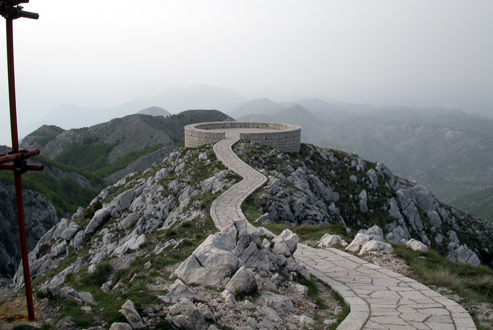 Достопримечательность в Ловчен, Черногория. Фото 3 – фотографии Черногории