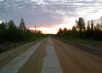 Дорога на острове Кий, Россия – фотографии России