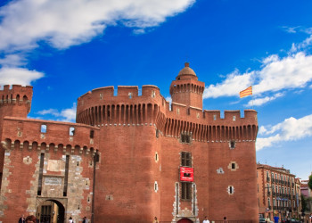 Крепость в Перпиньяне, Франция – фотографии Франции