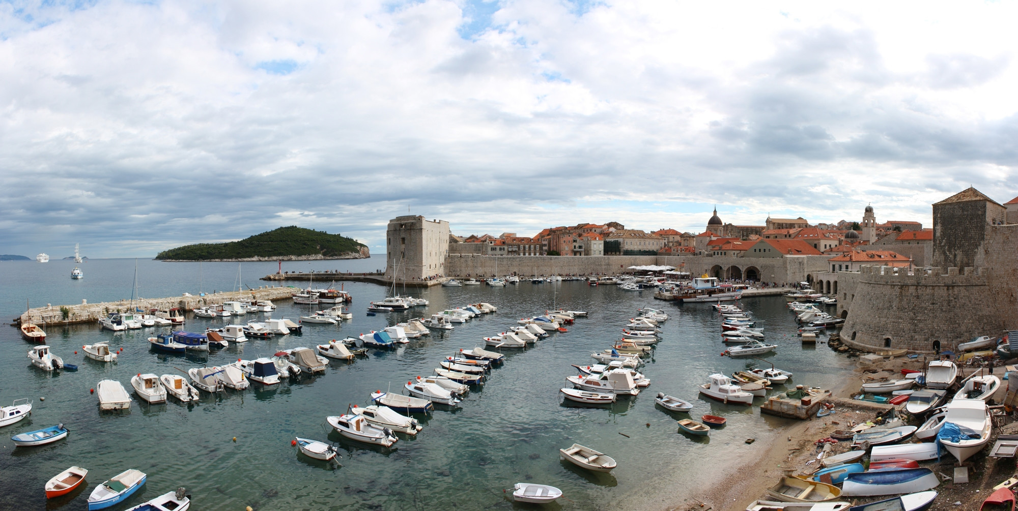 Яхты и катера в Дубровнике, Хорватия. Фото 6 – фотографии Хорватии