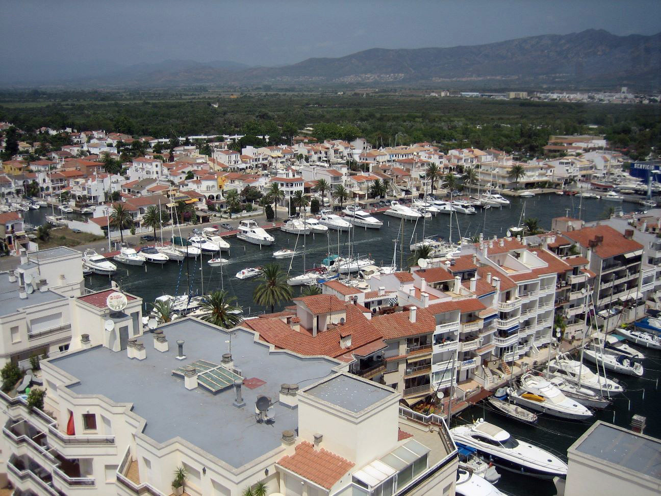 Эмпуриабрава (Ampuriabrava) – фотографии Испании