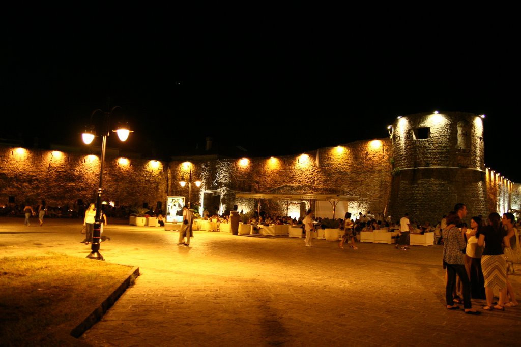 Ночная жизнь в Будва, Черногория – фотографии Черногории