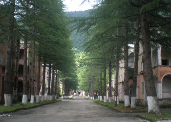 Улица в Ткуарчал, Абхазия. Фото 4 – фотографии Абхазии