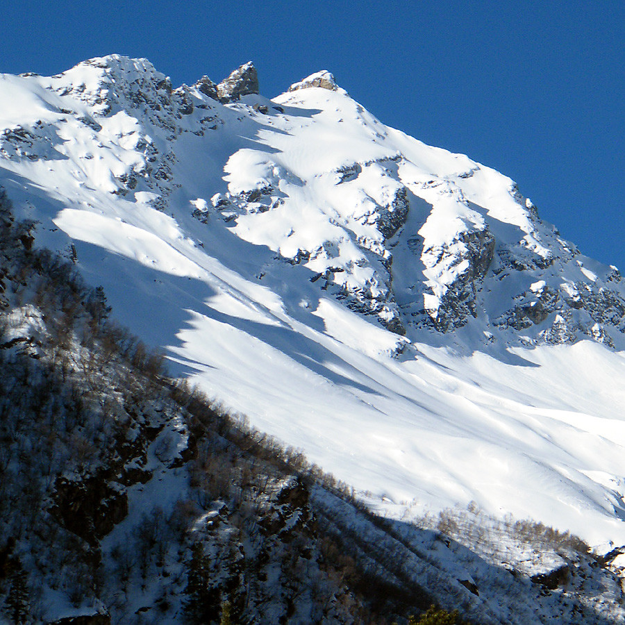 Склоны Чегета, Россия. Фото 1 – фотографии России