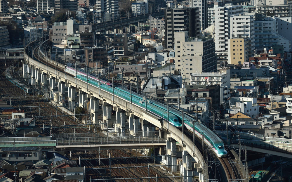 Японский супер-поезд Синкансэн H5 – фотографии Японии