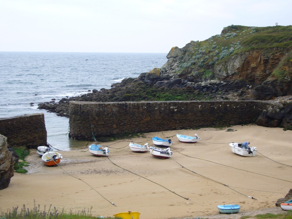 Бухта в Иль-Дье, Франция – фотографии Франции